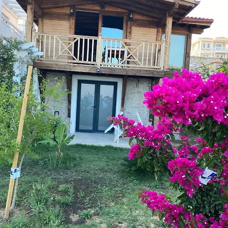 بيت للعطل Cedar 1-bed House With Stunning Views بالاموتبوكو